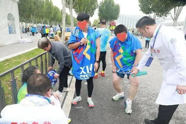 各司其职, alt 各司其职, alt